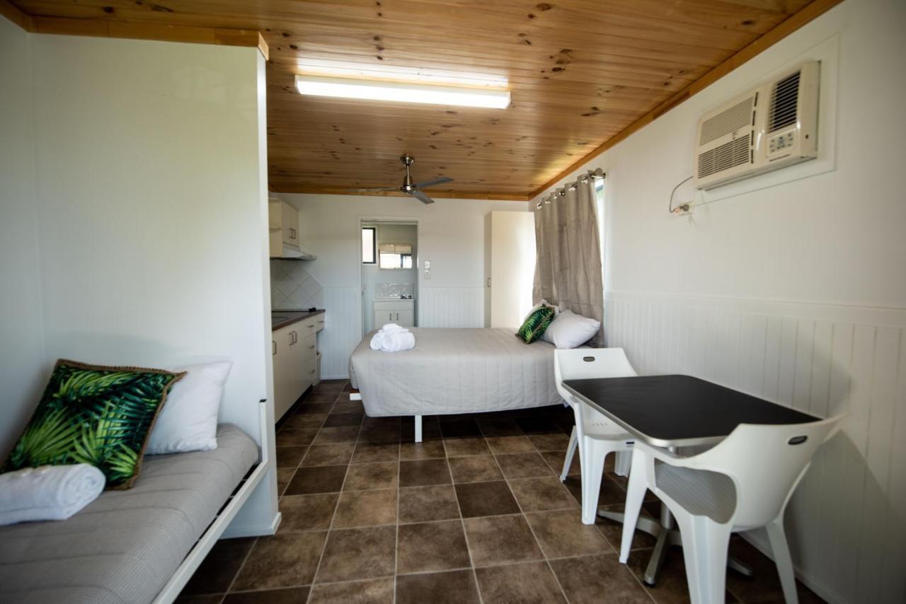 Sarina Palms Caravan And Cabins Village Buitenkant foto